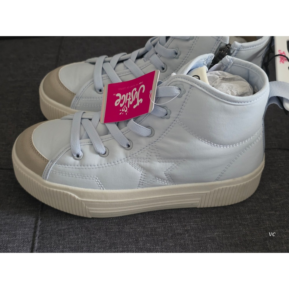 itle
NWT Justice Girls Light Blue High Top Sneakers Size 3 Side Zip - Picture 4 of 7